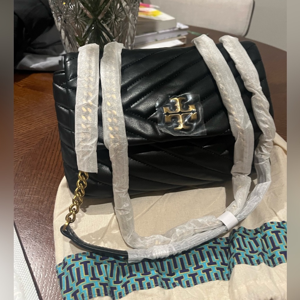 NWT SMALL KIRA CHEVRON CONVERTIBLE SHOULDER BA